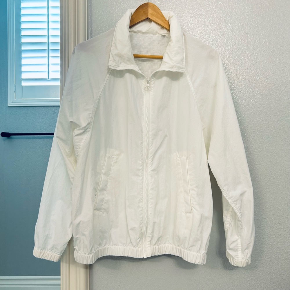 Uniqlo Sports Windbreaker Jacket -White